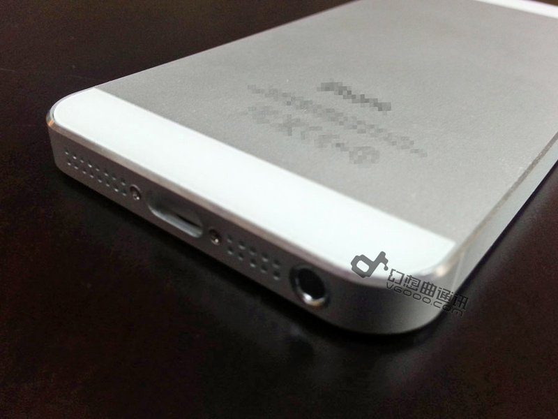 Illustration for article titled First Video of an iPhone 5 Booting Up